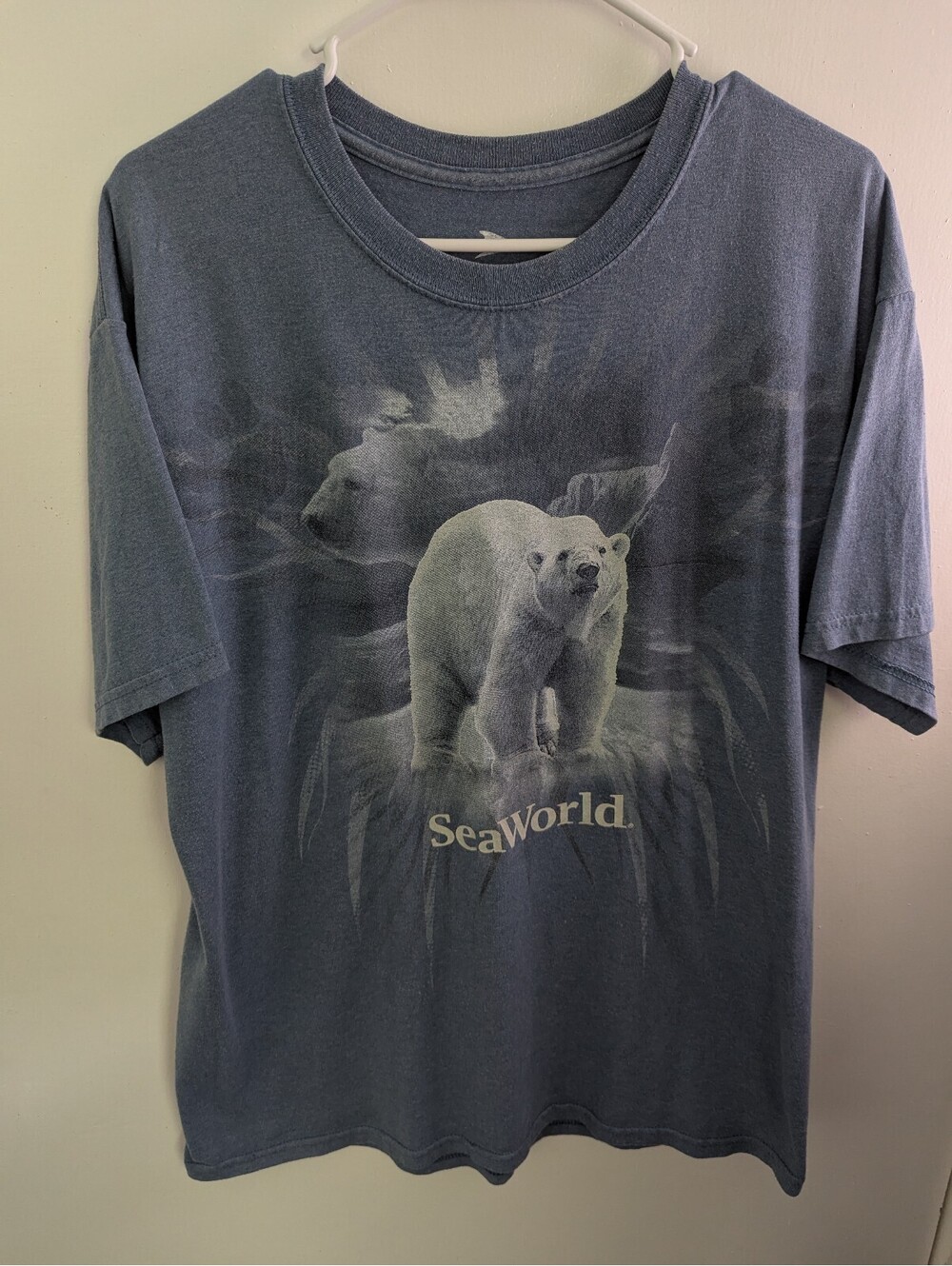 SeaWorld Polar Bear Wildlife Graphic T-Shirt Blue Large